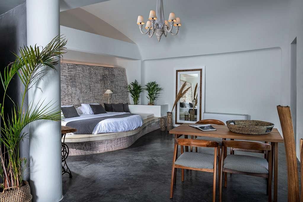 andronis luxury suites hotel in santorini